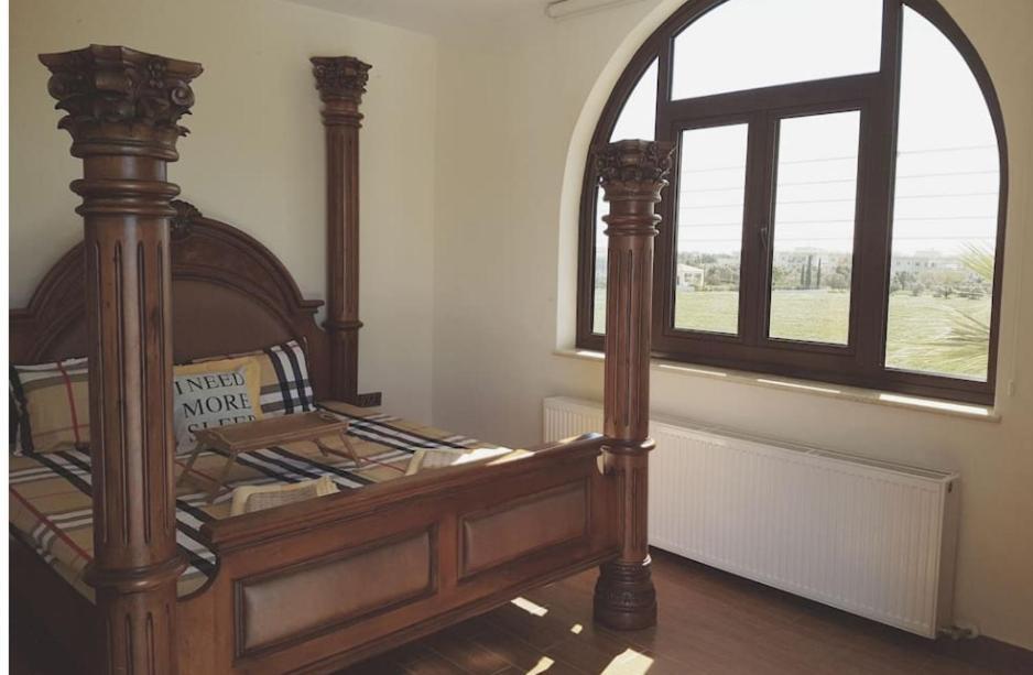 Larnaca Mansion Ideal For 3 Families Or More 外观 照片