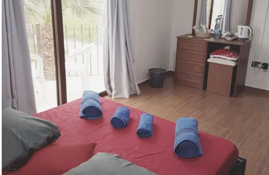 Larnaca Mansion Ideal For 3 Families Or More 外观 照片