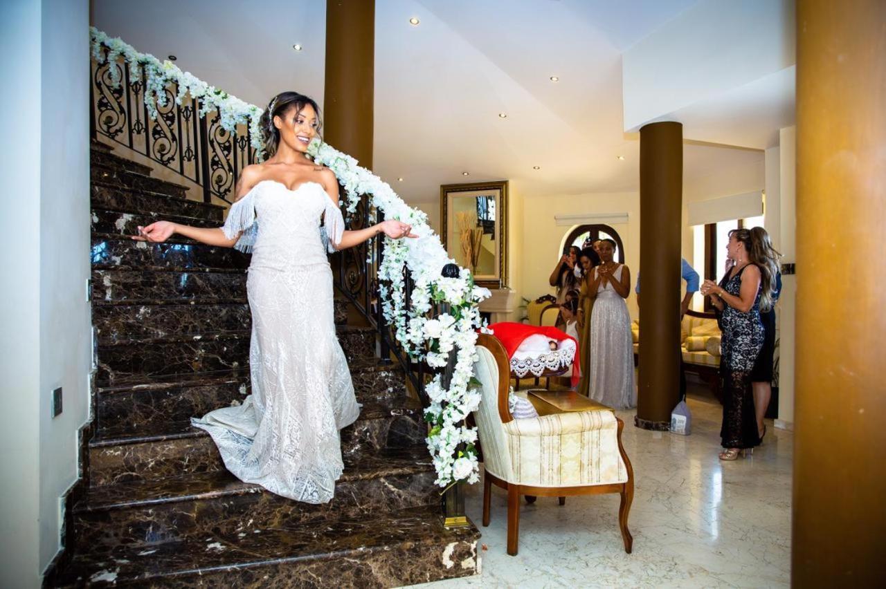 Larnaca Mansion Ideal For 3 Families Or More 外观 照片