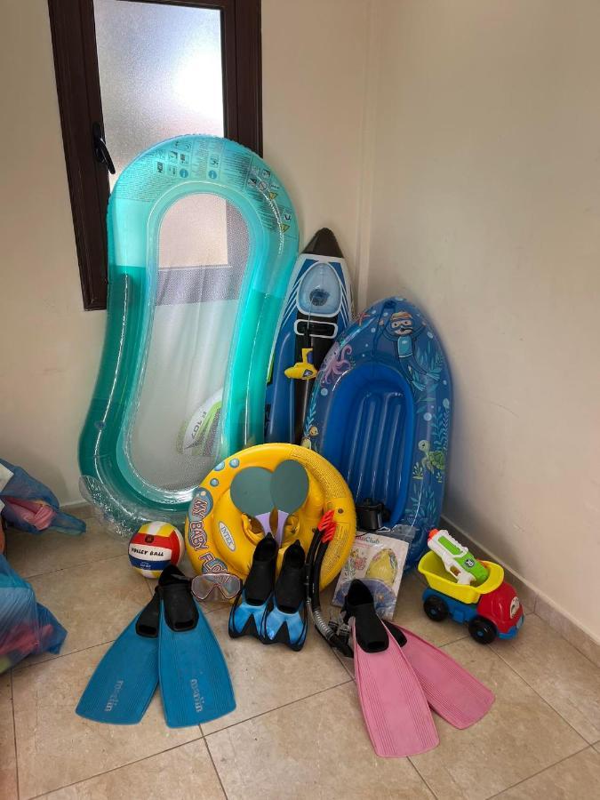 Larnaca Mansion Ideal For 3 Families Or More 外观 照片