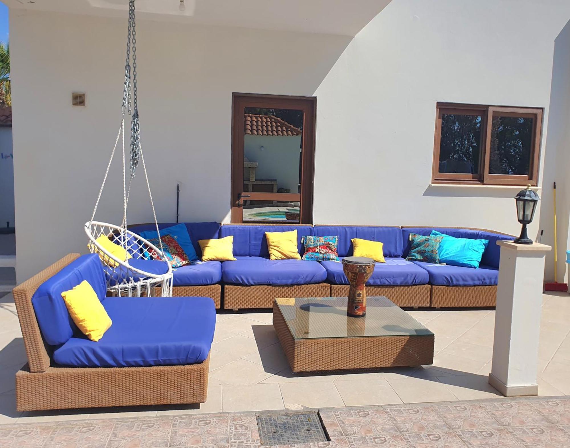 Larnaca Mansion Ideal For 3 Families Or More 外观 照片