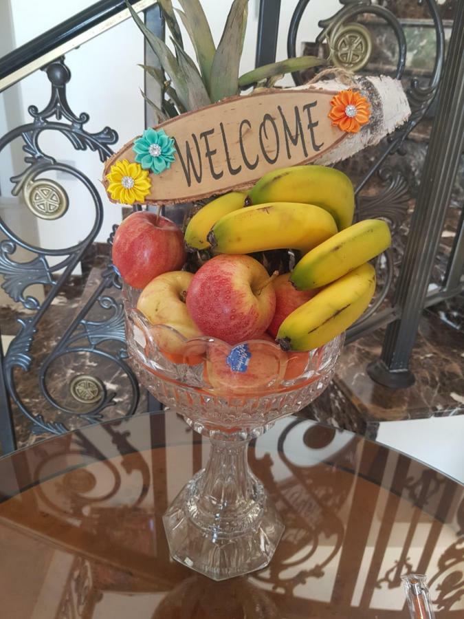 Larnaca Mansion Ideal For 3 Families Or More 外观 照片